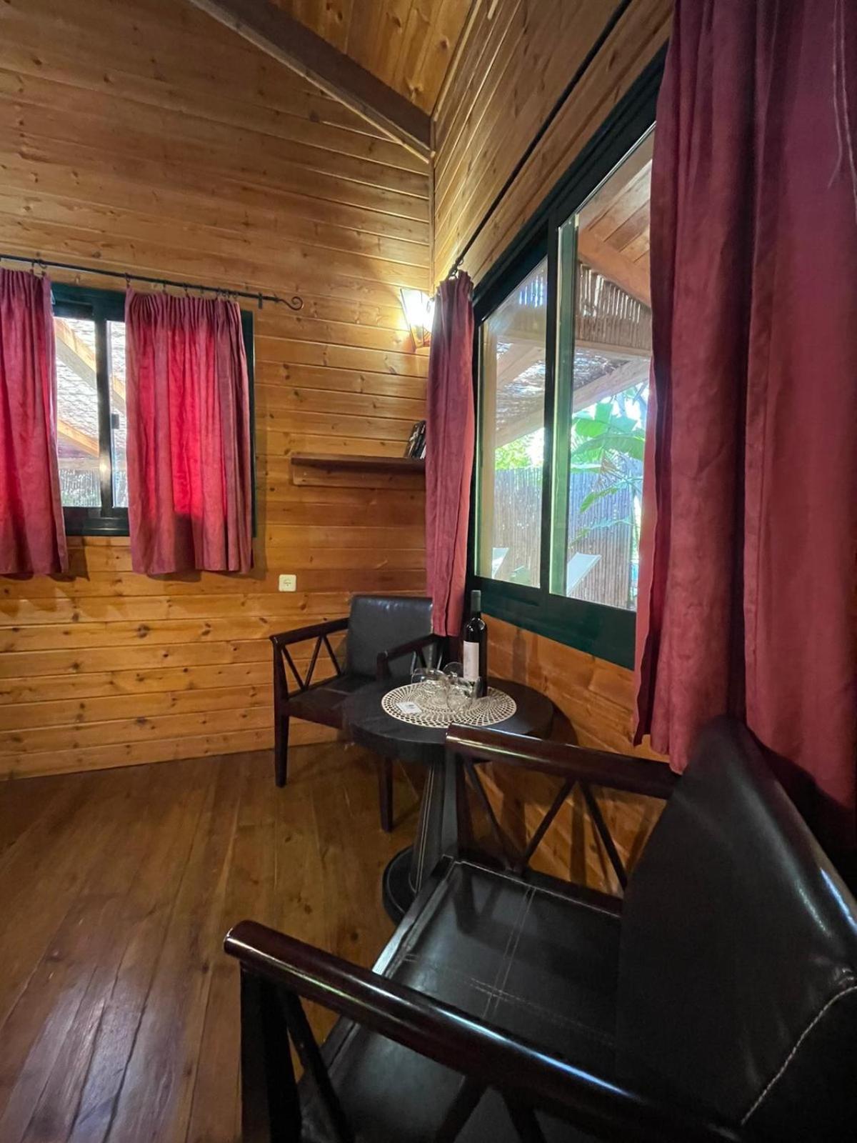 Itamar Cabins Had Nes Bagian luar foto